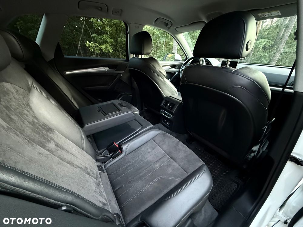 Audi Q5 55 TFSIe quattro S tronic S line business - 10