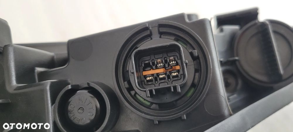 LAMPA GÓRNA PRZÓD HALOGEN DRL LED PRAWY HYUNDAI KONA 2017- 92208-J90 - 10