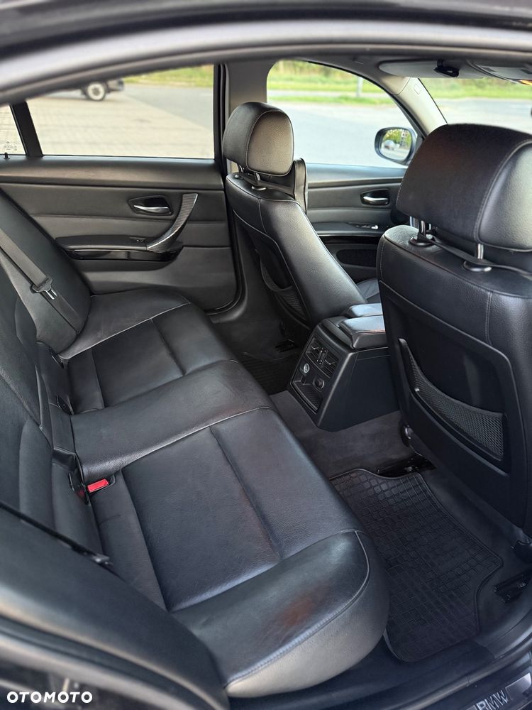 BMW Seria 3 320d DPF - 8