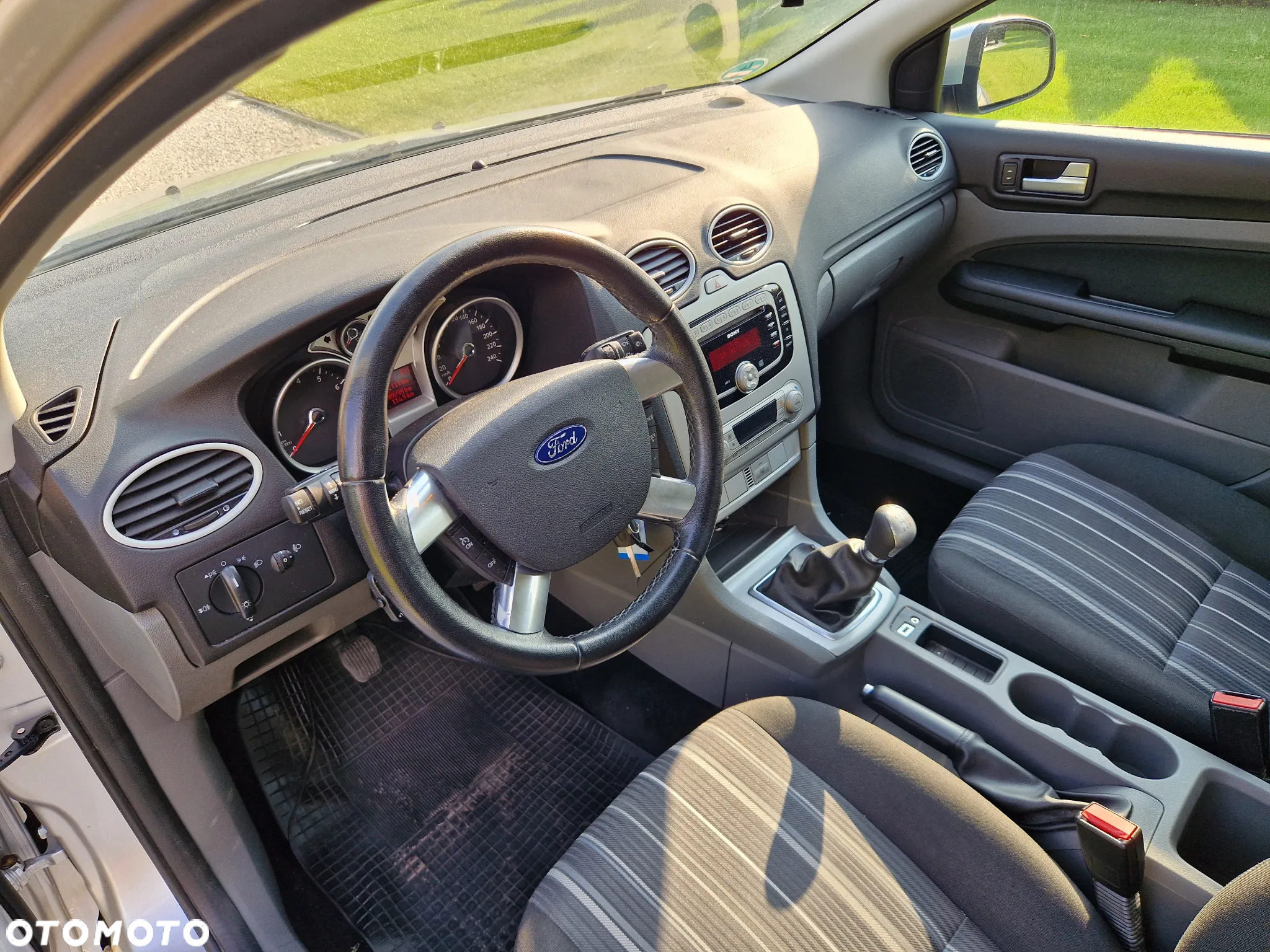 Ford Focus 1.6 16V Titanium - 32