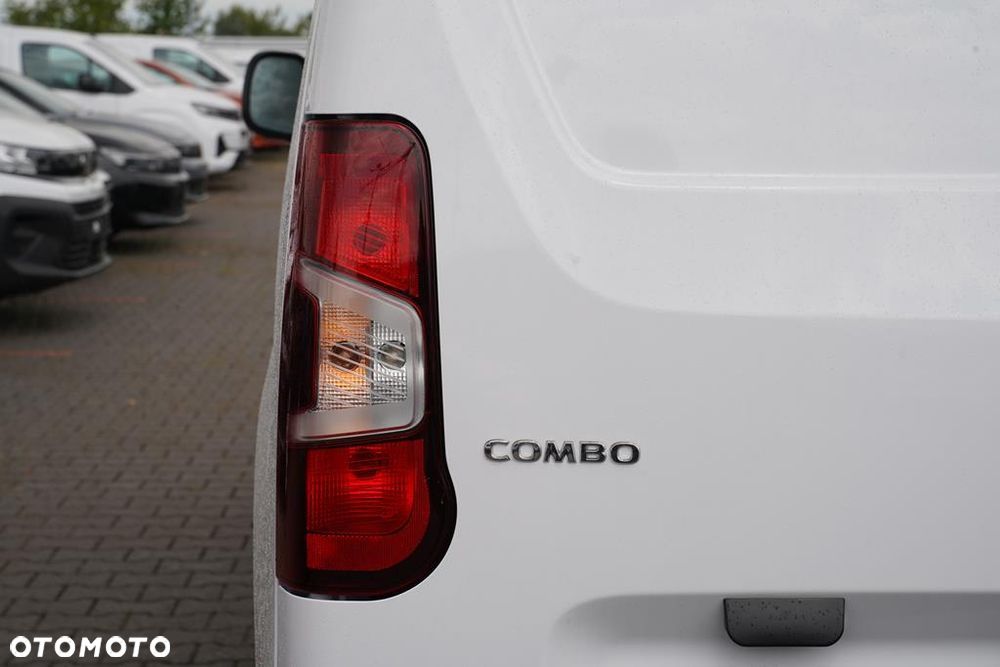 Opel Combo Cargo 1.5 BlueHDi L2 EAT8 - 23