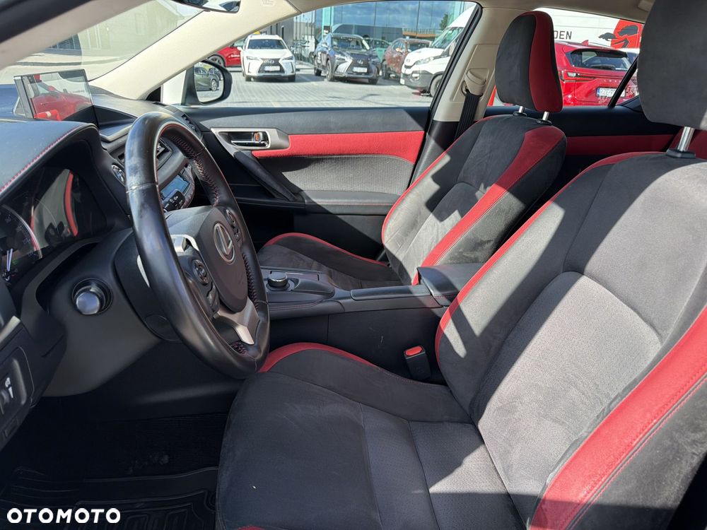 Lexus CT - 15