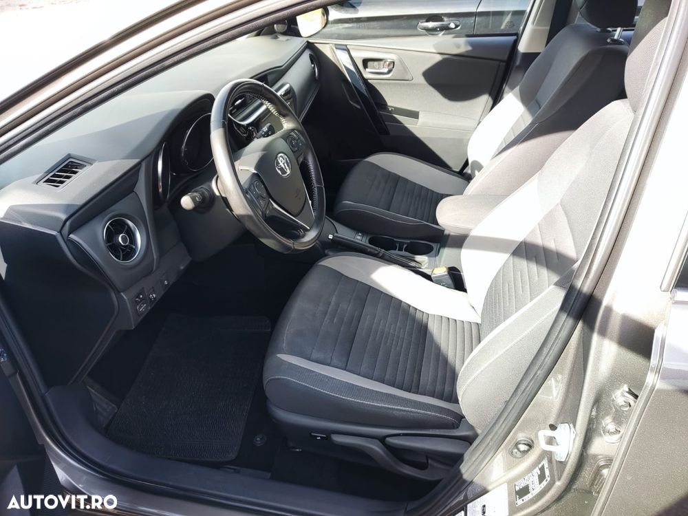 Toyota Auris 1.8 L VVT-i TS Hybrid Sol+ - 7