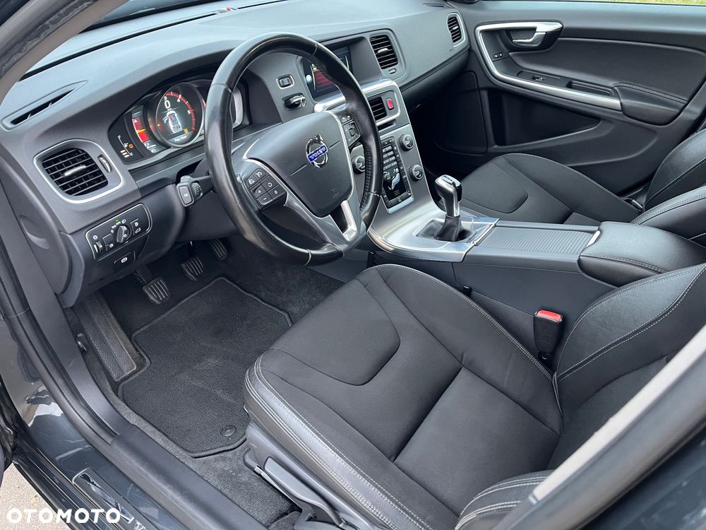 Volvo V60 D3 Drive-E Dynamic Edition (Momentum) - 29