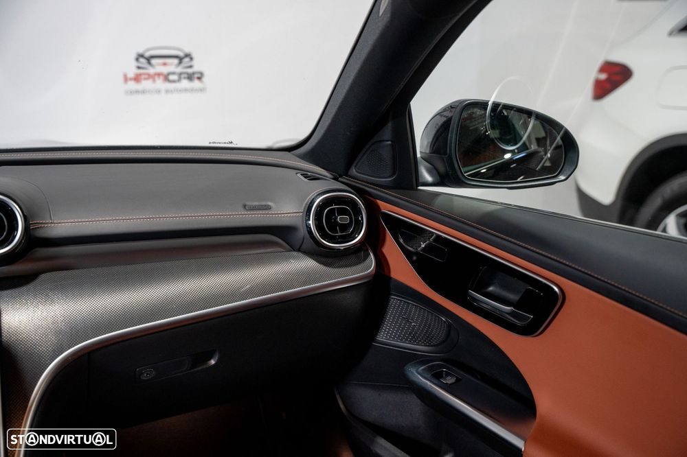Mercedes-Benz C 300 e AMG Line - 31
