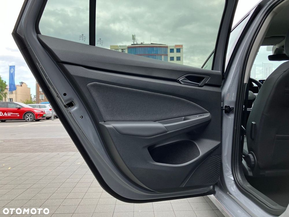 Volkswagen Golf - 11