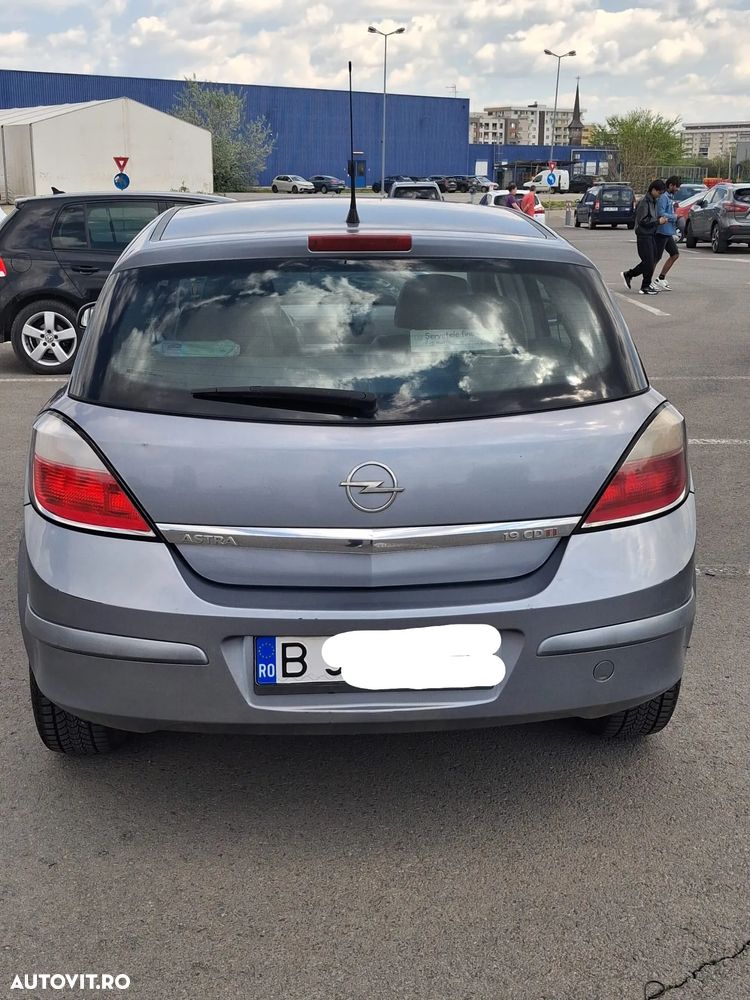 Opel Astra 1.9 CDTI Enjoy - 1
