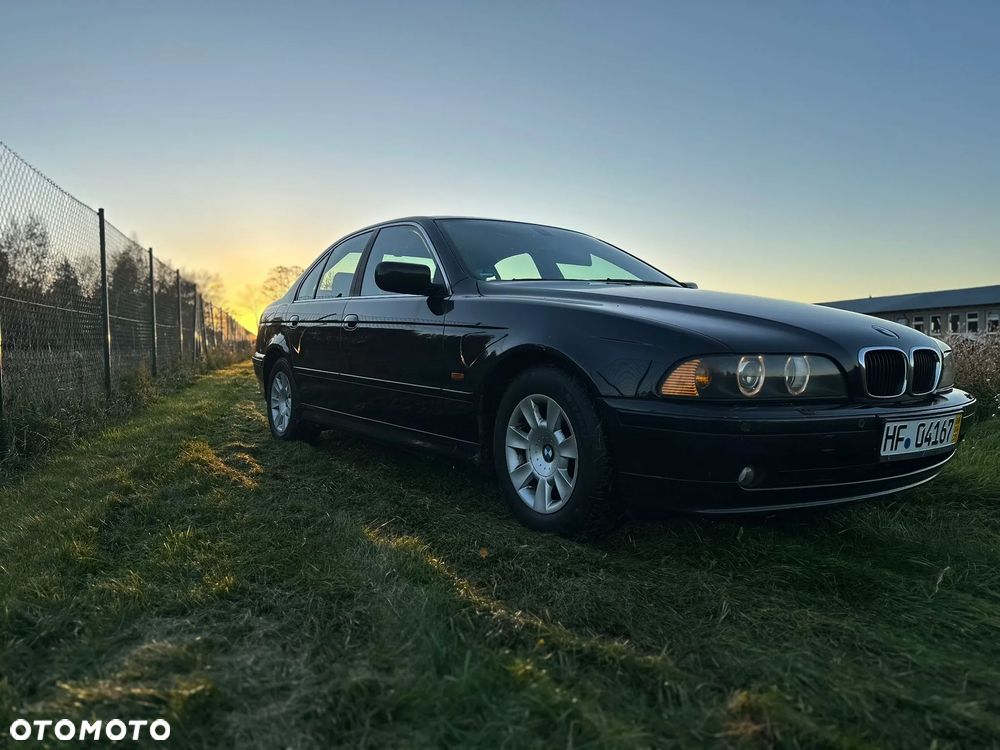 BMW Seria 5 525i - 11