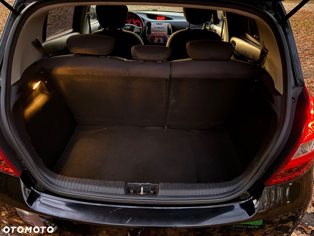 Hyundai i20 1.2 Classic + - 10