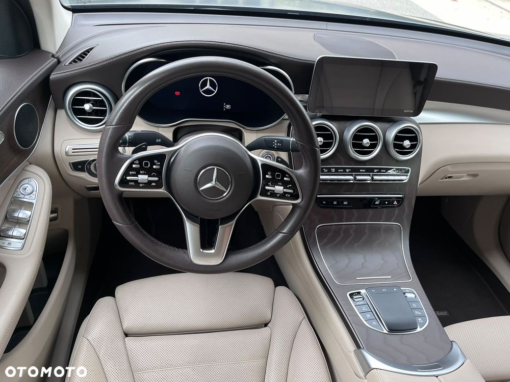 Mercedes-Benz GLC - 14