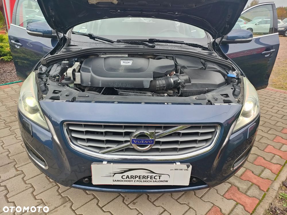 Volvo V60 D3 Geartronic Momentum - 29