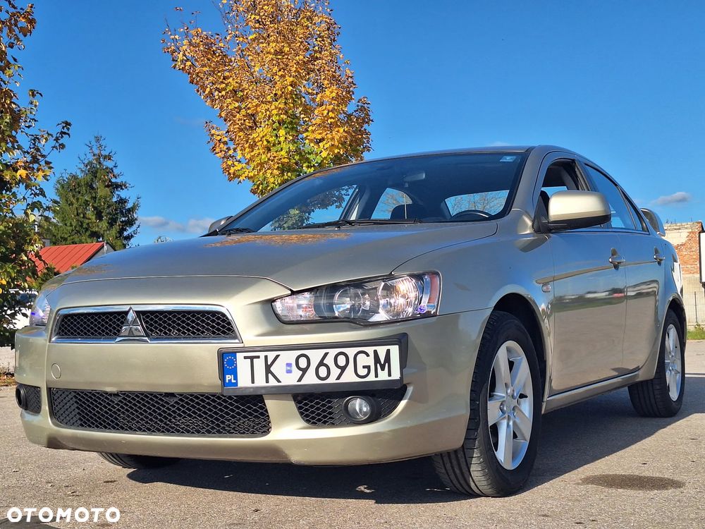 Mitsubishi Lancer 2010 photo 3