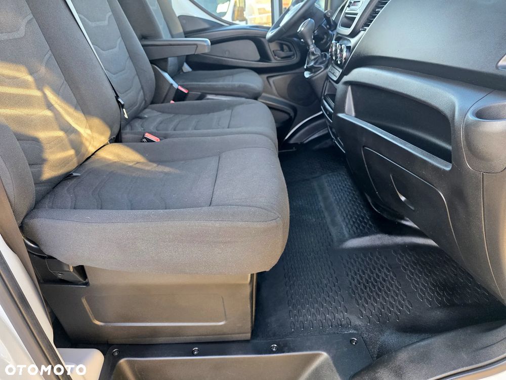 Iveco 35C17 35-170 3,0 HPI 170 KONNY KONTENER 4,2M WINDA CHŁODNIA CARRIER MROŻNIA ZASILANIE ZEWNĘTRZNE KLIMA BLIŻNIAKI DO 3,5T HIMATIC 8 BIEGOWY WEBASTO - 21