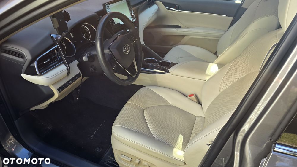 Toyota Camry 2.5 Hybrid Executive CVT - 9