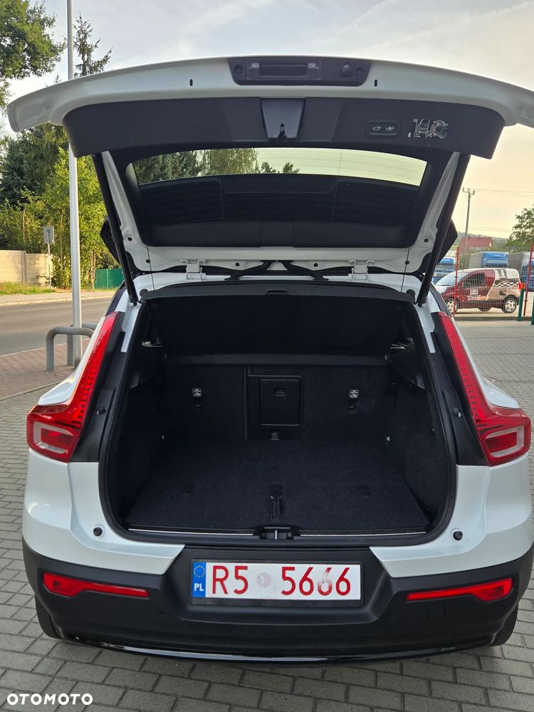 Volvo XC 40 82kWh P8 Recharge AWD Pro - 12
