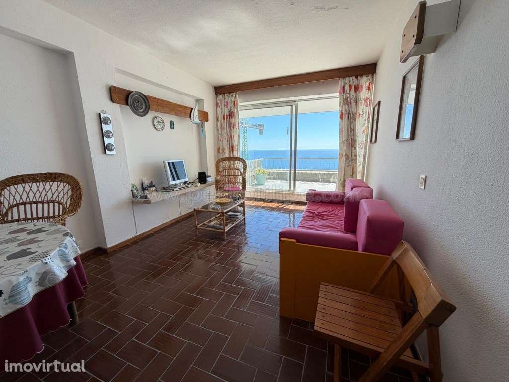 Espaçoso T1 + 1 com vista mar - Grande imagem: 5/12