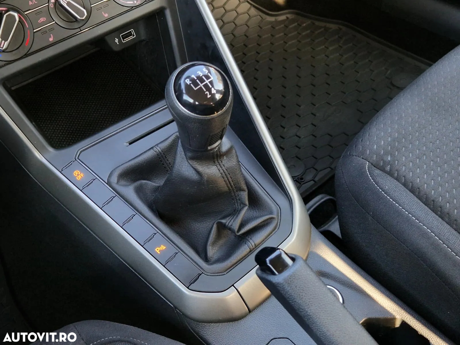 Volkswagen Polo 1.0 TSI Comfortline - 17