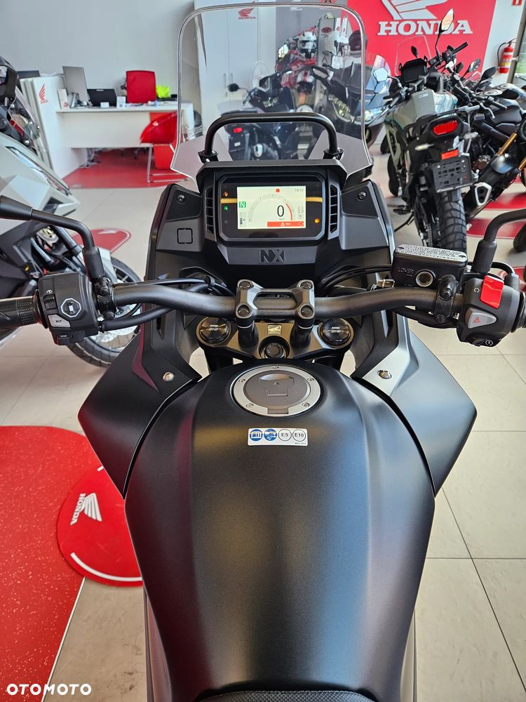 Honda NX - 11