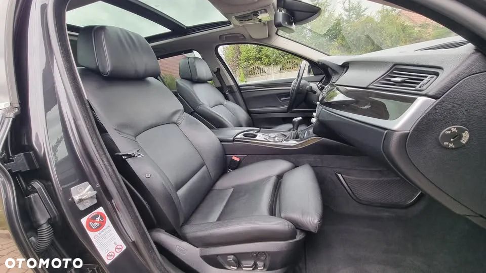BMW Seria 5 525d - 18