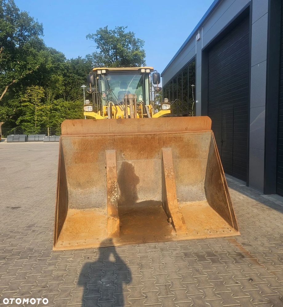 Volvo L 120 H - 25