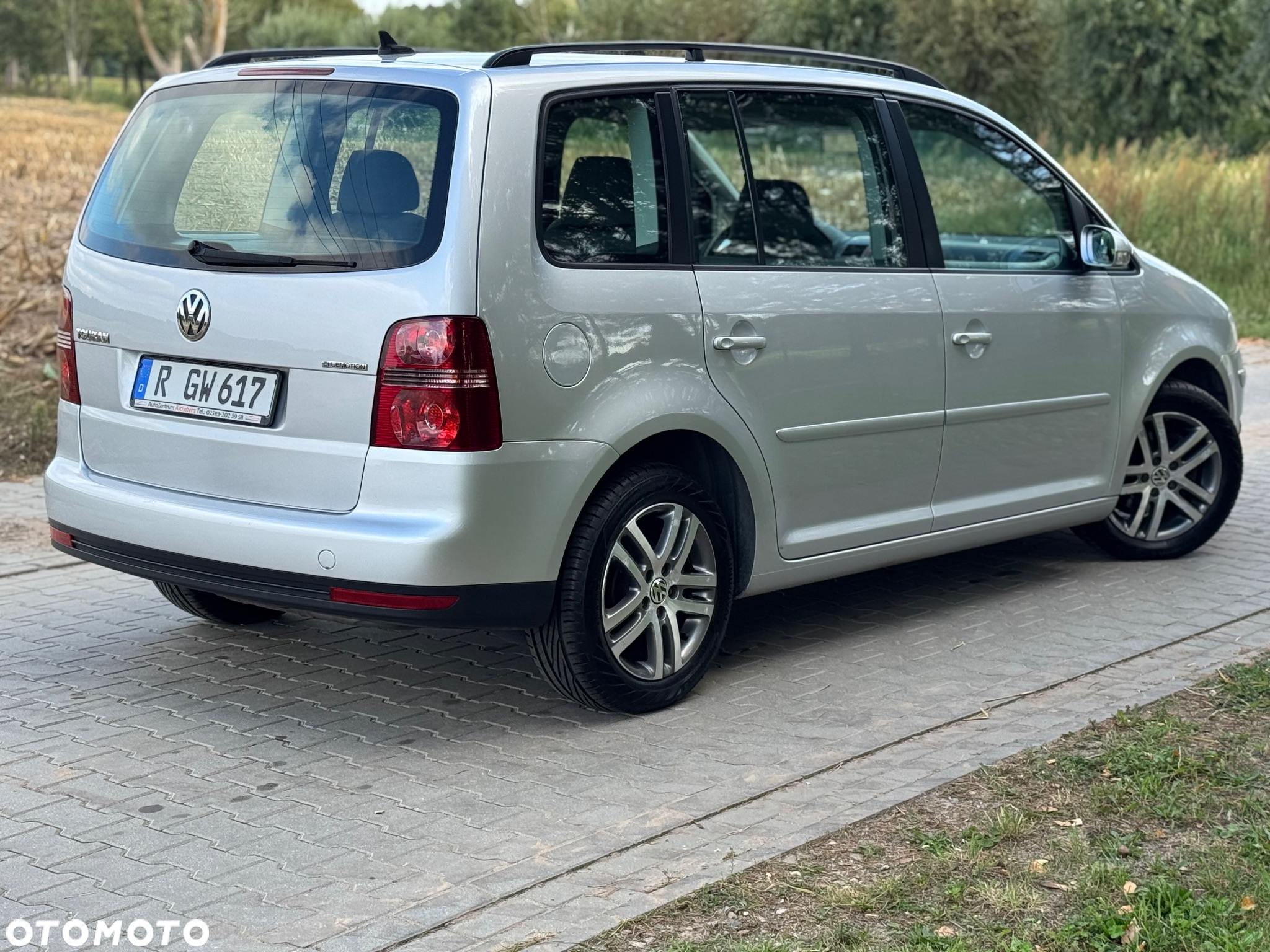 Volkswagen Touran 1.9 TDI DPF Blue Motion Highline - 19