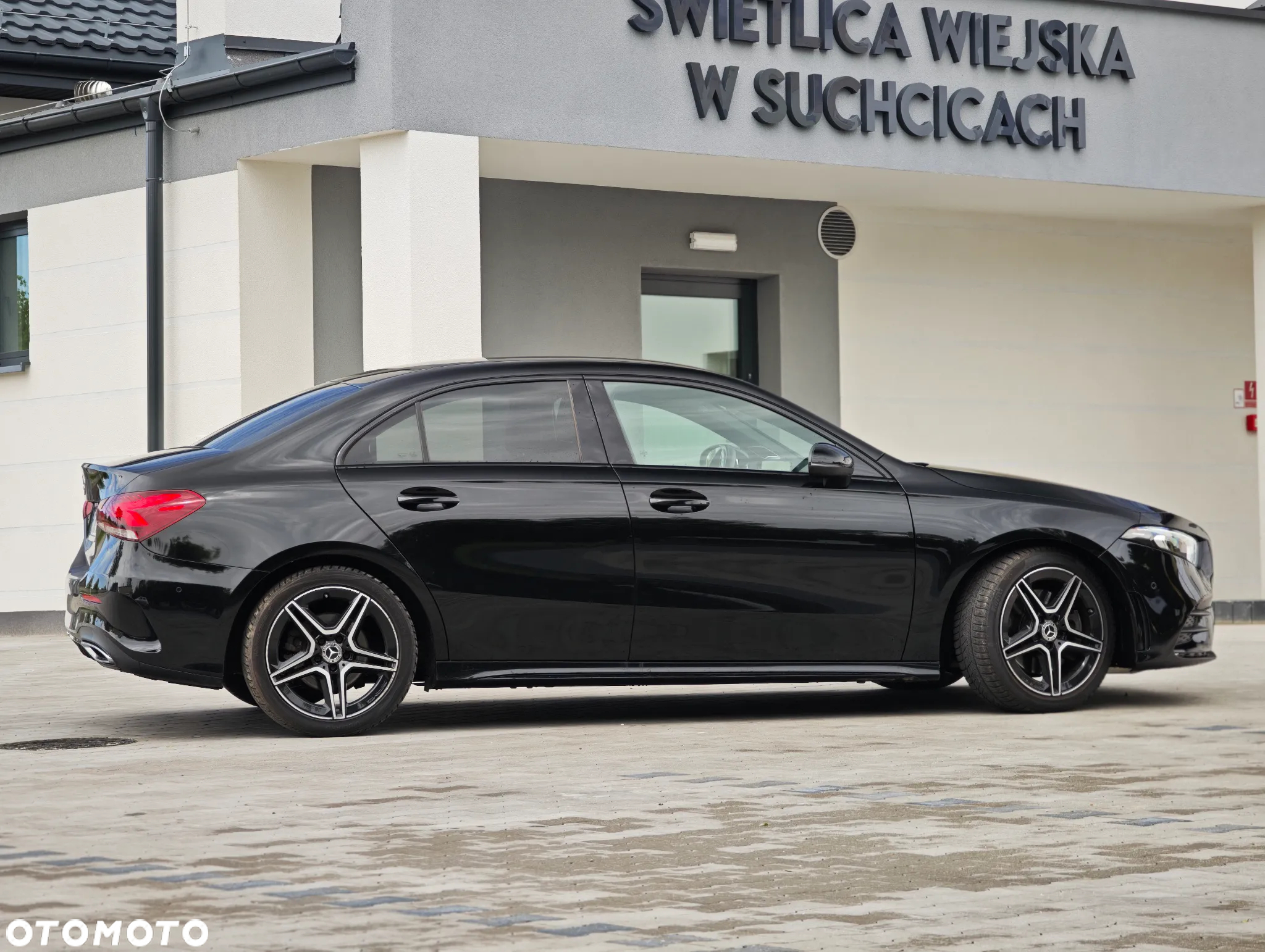 Mercedes-Benz Klasa A 250 7G-DCT AMG Line - 4