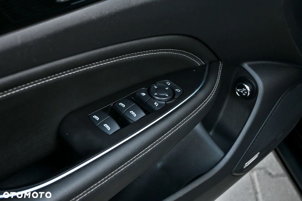 Opel Insignia 2.0 CDTI Innovation S&S - 27