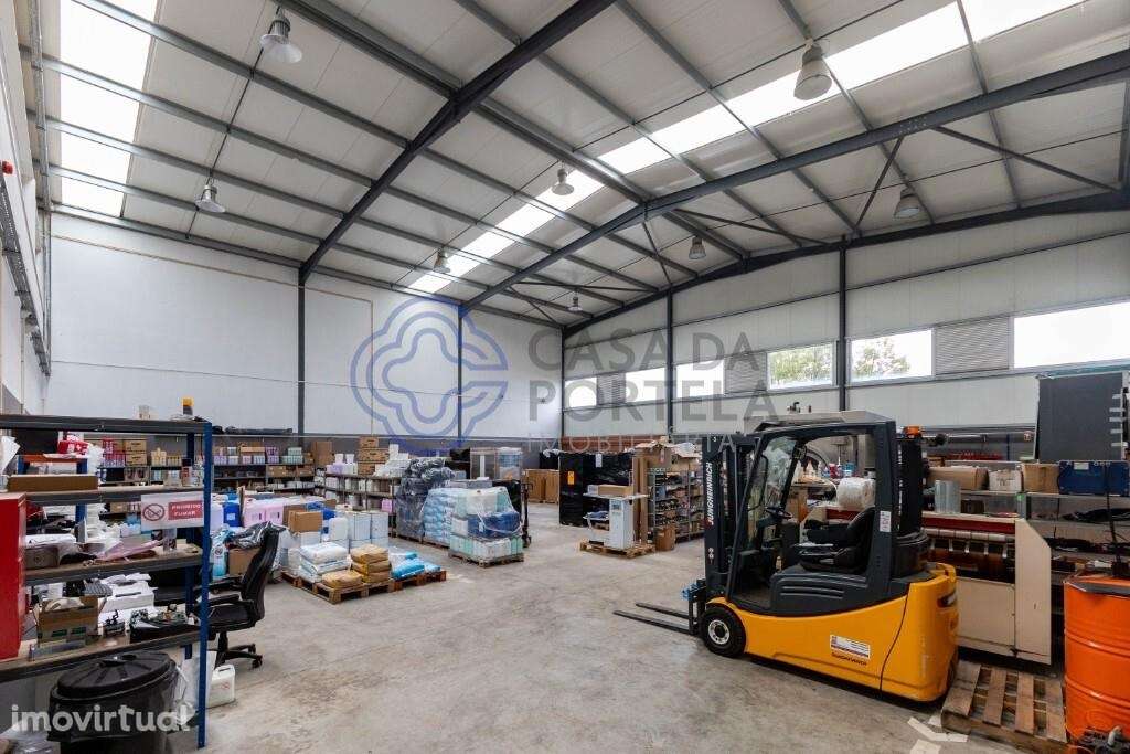 Venda de armazém industrial, escritório e logradouro em Ermesinde - Grande imagem: 4/35