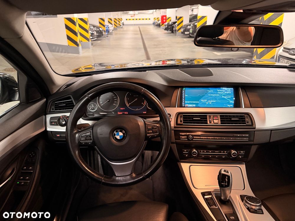 BMW Seria 5 520d - 34