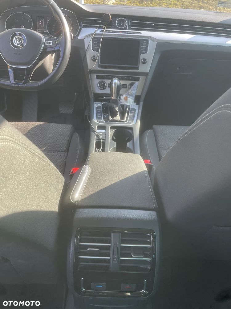 Volkswagen Passat 2.0 TDI BMT Highline DSG - 16