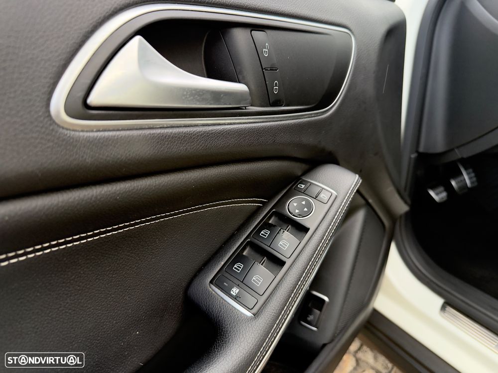 Mercedes-Benz GLA 200 CDI Urban - 30