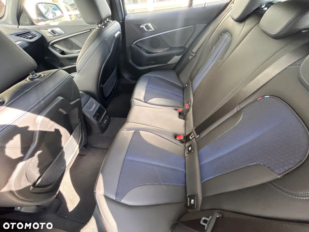 BMW Seria 1 118d M Sport Shadow - 20