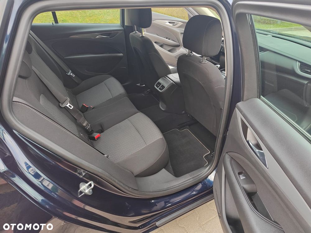 Opel Insignia - 19