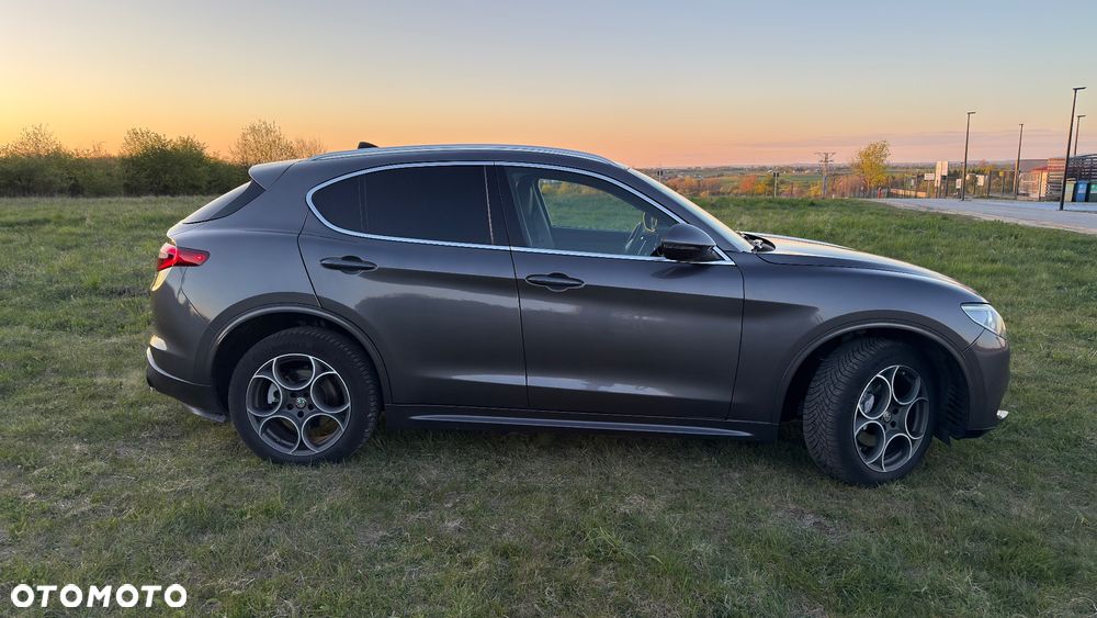 Alfa Romeo Stelvio 2.0 Turbo 16V AT8-Q4 Super - 15