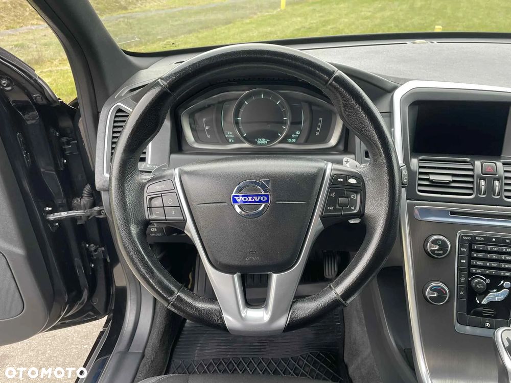 Volvo XC 60 D4 Drive-E Momentum - 16