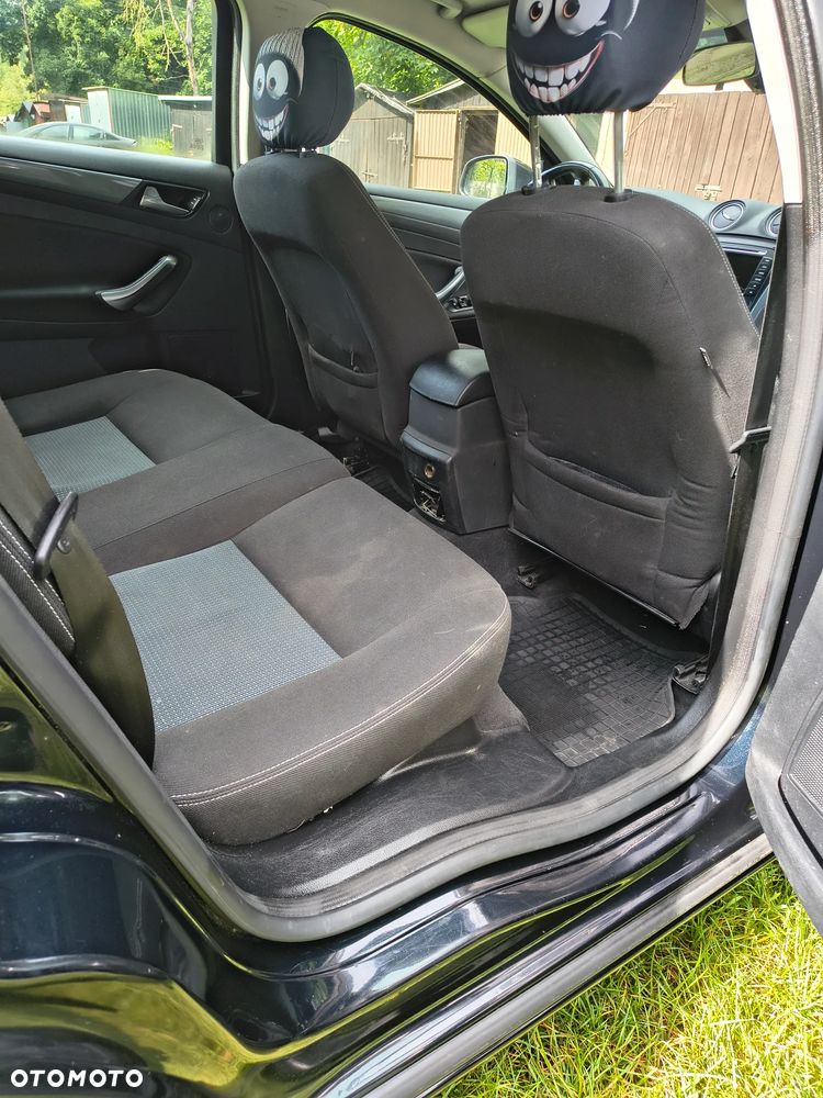 Ford Mondeo 2.0 TDCi Ambiente - 9
