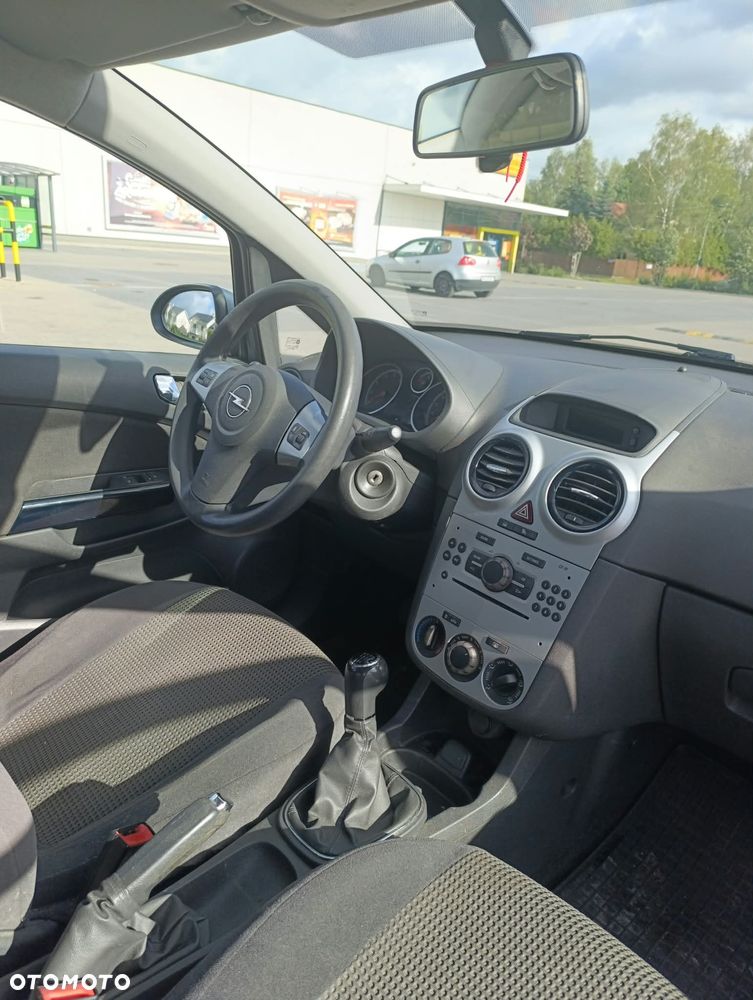 Opel Corsa 1.2 16V Essentia - 14