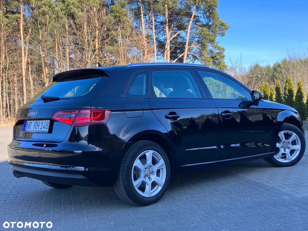 Audi A3 Sportback 2.0 TDI S line Sportpaket - 12