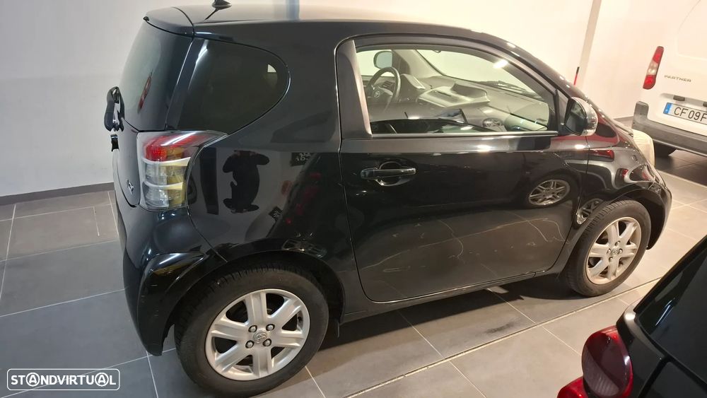 Toyota iQ 1.0 VVT-i Essential+AC - 5