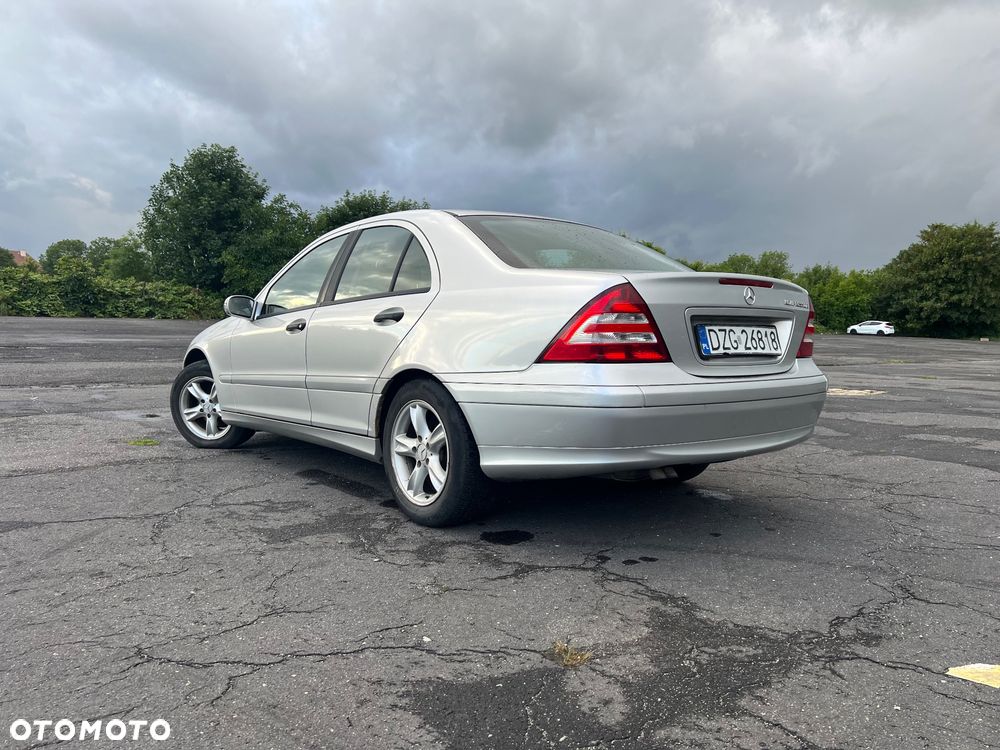 Mercedes-Benz Klasa C 180 T Kompressor Classic - 6
