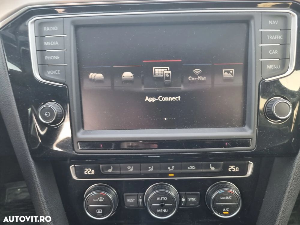 Volkswagen Passat 2.0 TDI DSG 4Motion Highline - 16