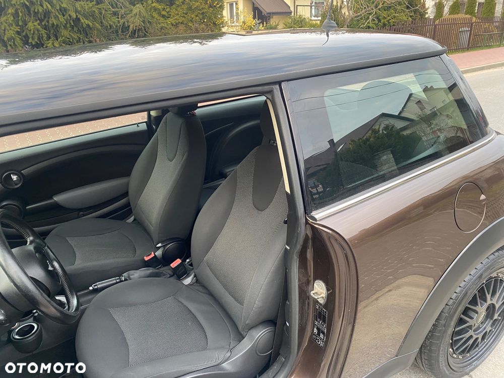 MINI Cooper D Bayswater - 11