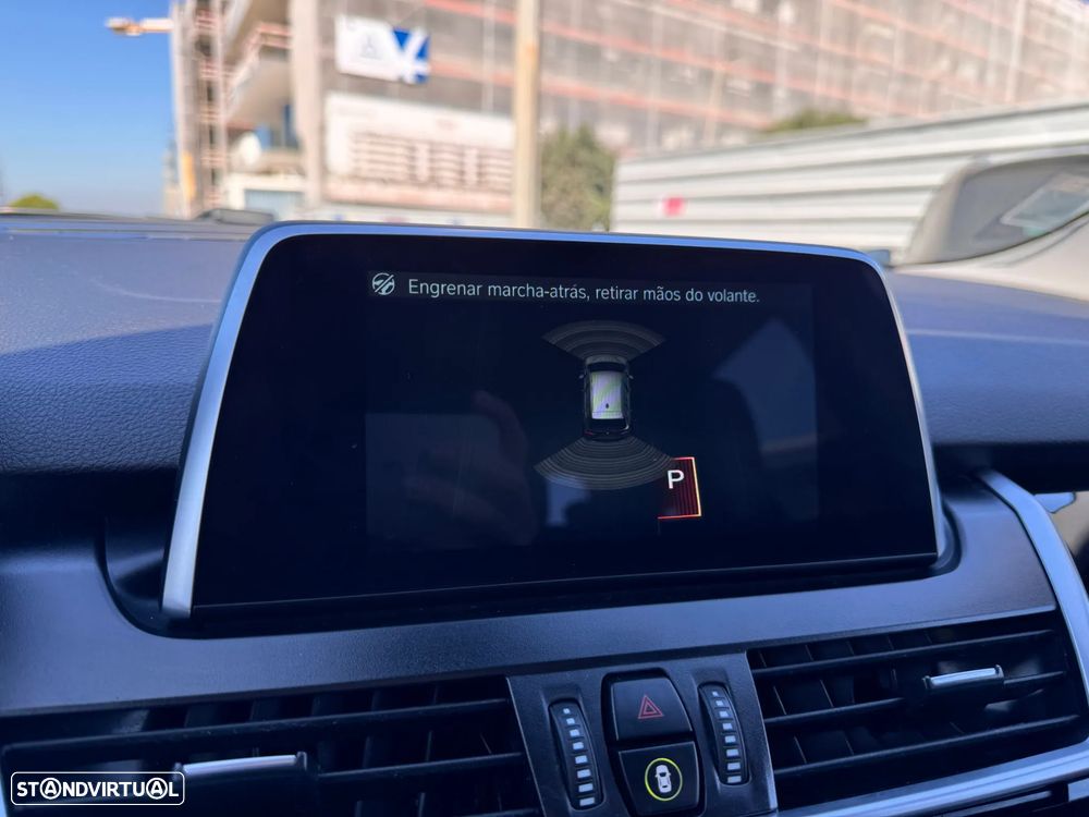 BMW 216 Gran Tourer - 14