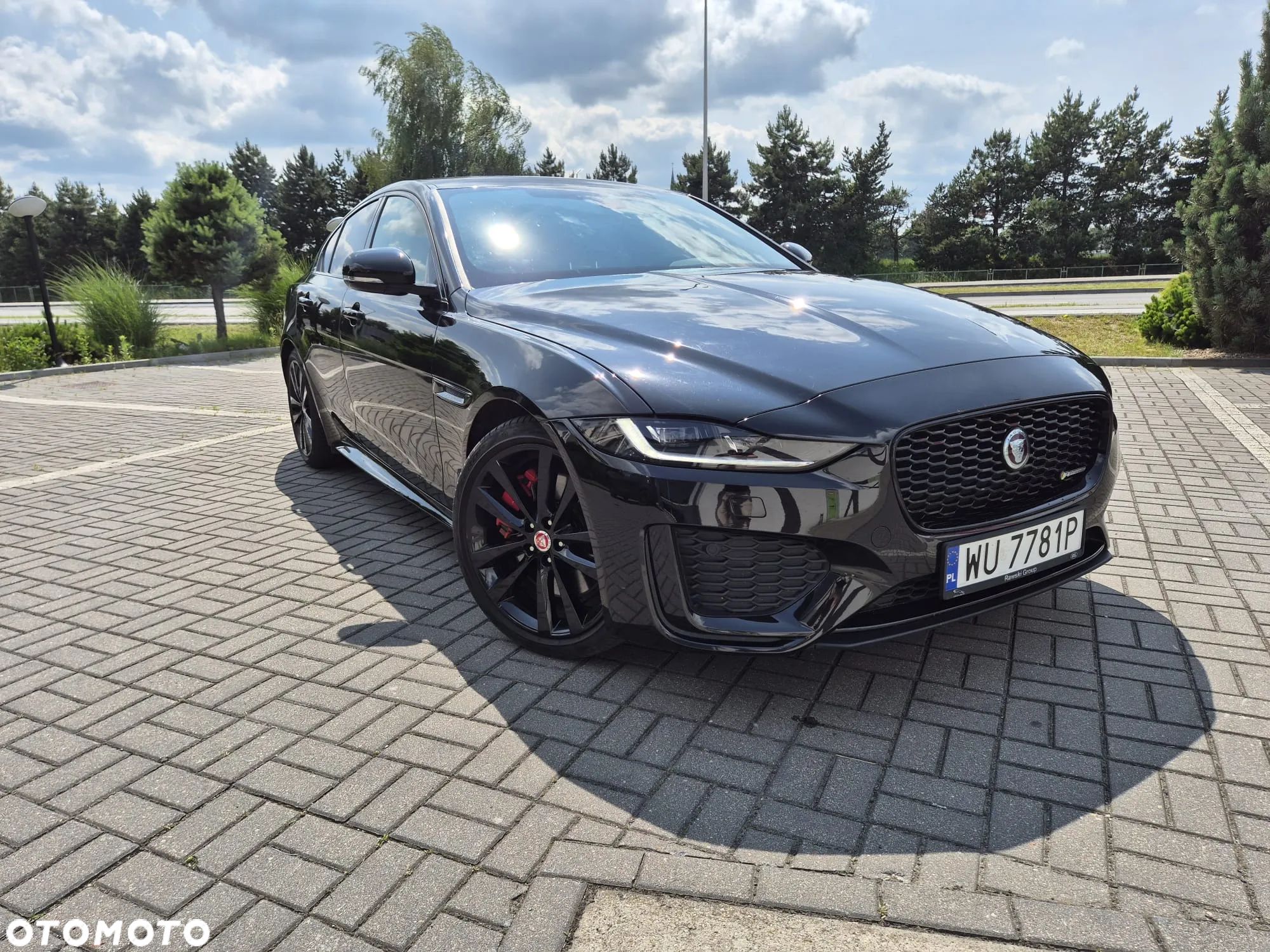 Jaguar XE - 1