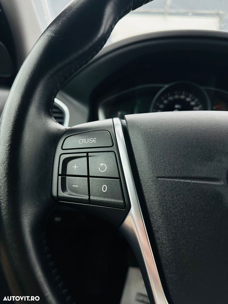 Volvo XC 60 D3 Momentum - 30