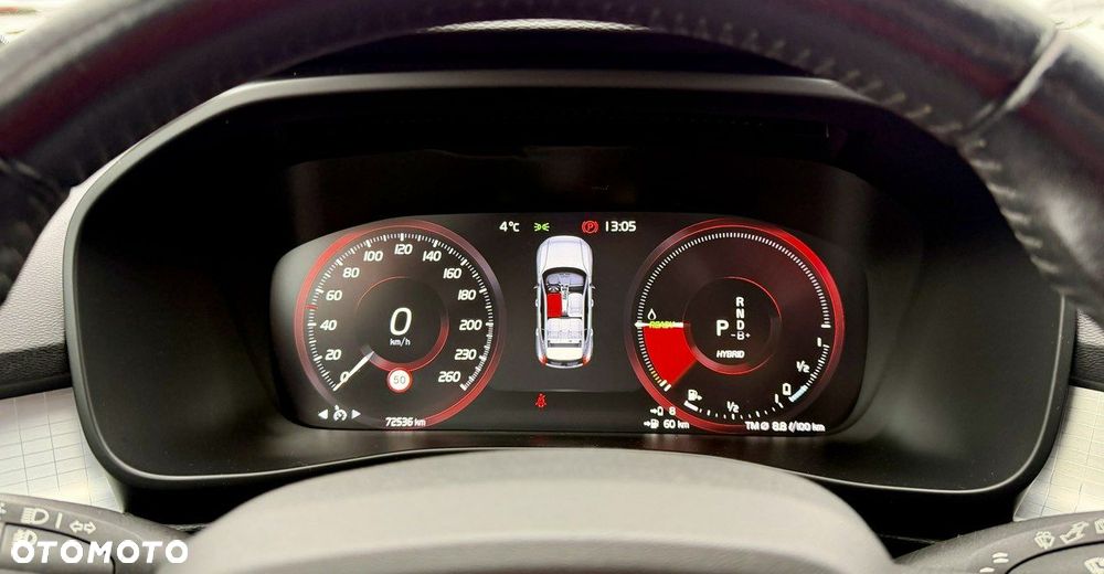 Volvo XC 40 T5 Twin Engine DKG Momentum Pro - 21