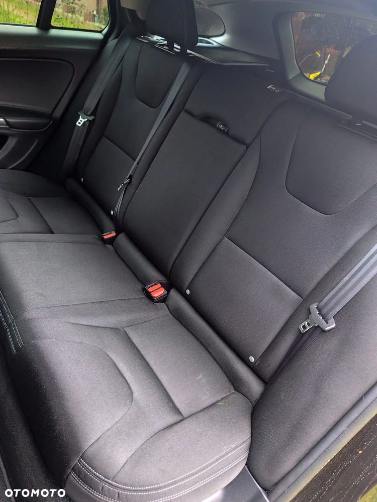 Volvo V60 Cross Country - 21