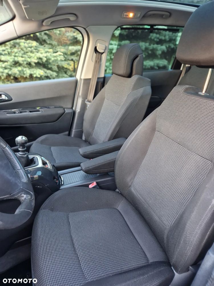 Peugeot 5008 1.6 THP Active - 20