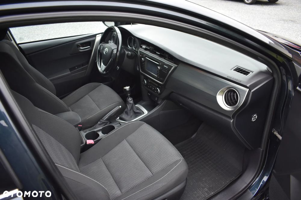 Toyota Auris 2.0 D-4D START Edition - 33