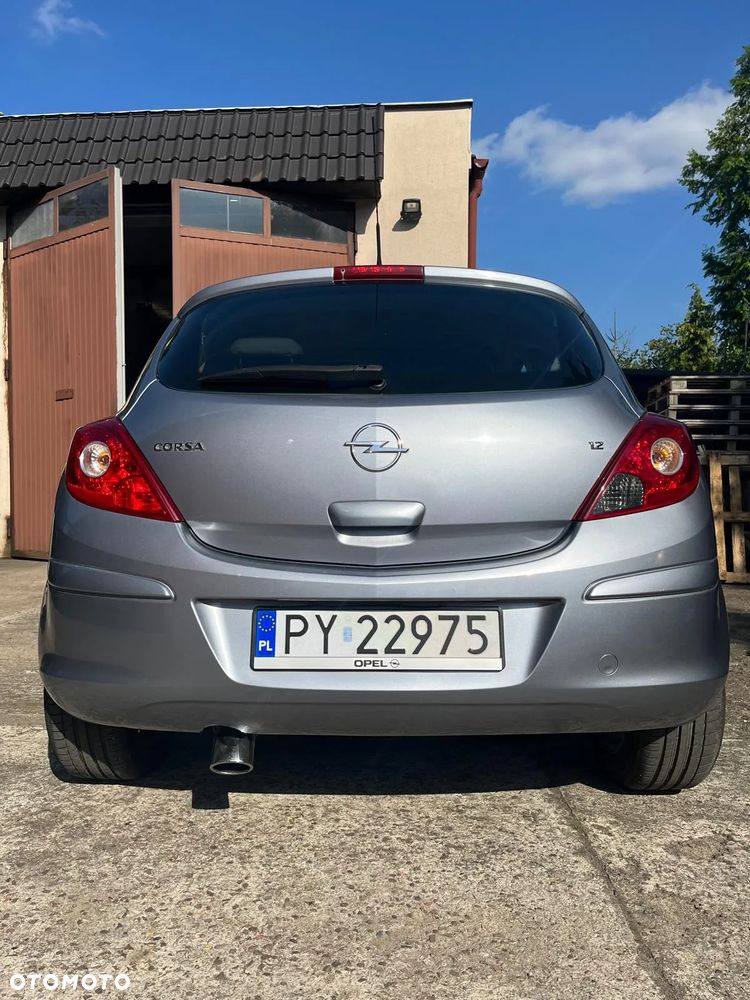 Opel Corsa 1.2 16V Cosmo - 4